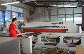 自動開料機(jī).jpg